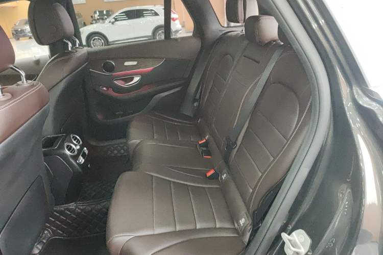 Used Mercedes-Benz GLC 2022 Refreshed GLC 300 L 4MATIC Dynamic Edition Prestige Version Left Rear Seat