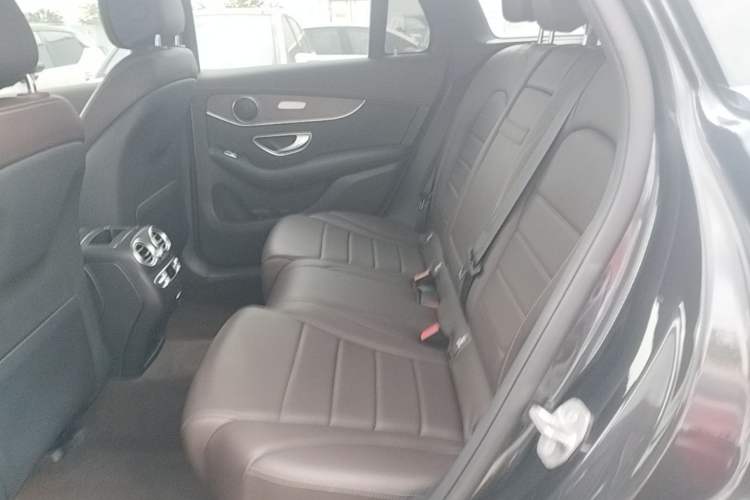 Used Mercedes-Benz GLC 2022 Refreshed GLC 300 L 4MATIC Dynamic Edition Left Rear Seat