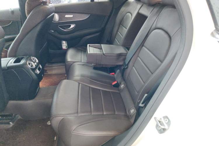 Used Mercedes-Benz GLC 2022 Second Facelift GLC 260 L 4MATIC Luxury Edition Left Rear Seat