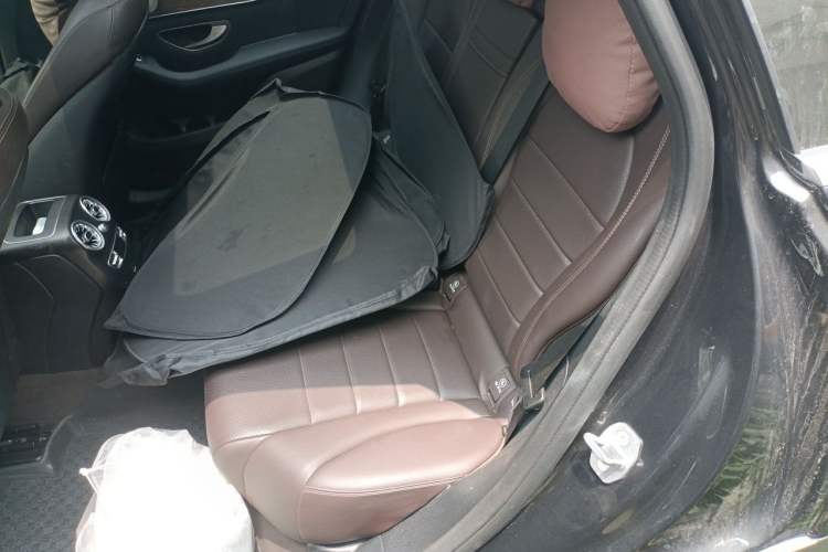 Used Mercedes-Benz GLC 2022 Refreshed GLC 300 L 4MATIC Dynamic Edition Prestige Version Left Rear Seat