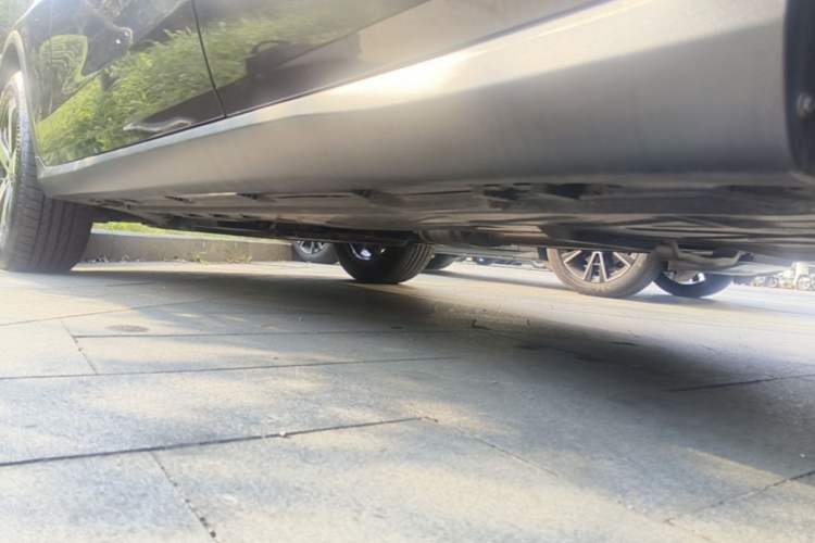 Used Mercedes-Benz GLC 2022 Refreshed GLC 260 L 4MATIC Dynamic Edition Left Side Sill