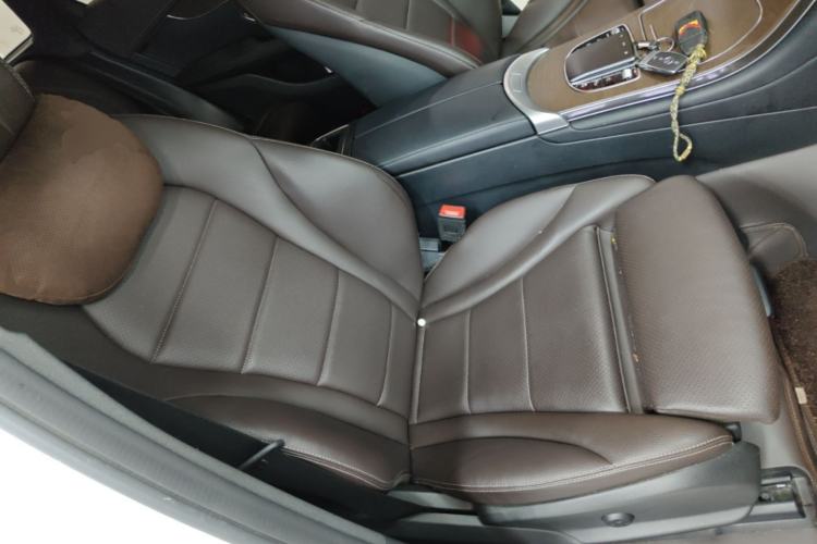 Used Mercedes-Benz GLC 2022 Second Facelift GLC 260 L 4MATIC Luxury Edition Right Front Seat