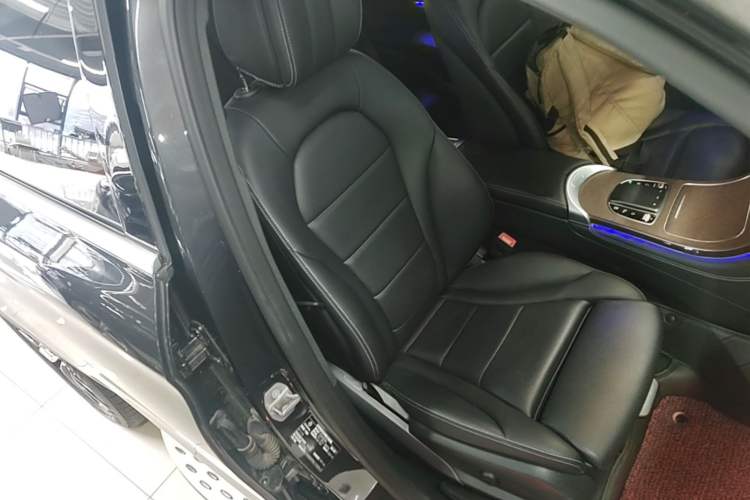 Used Mercedes-Benz GLC 2022 GLC 300 L 4MATIC Dynamic Model Right Front Seat