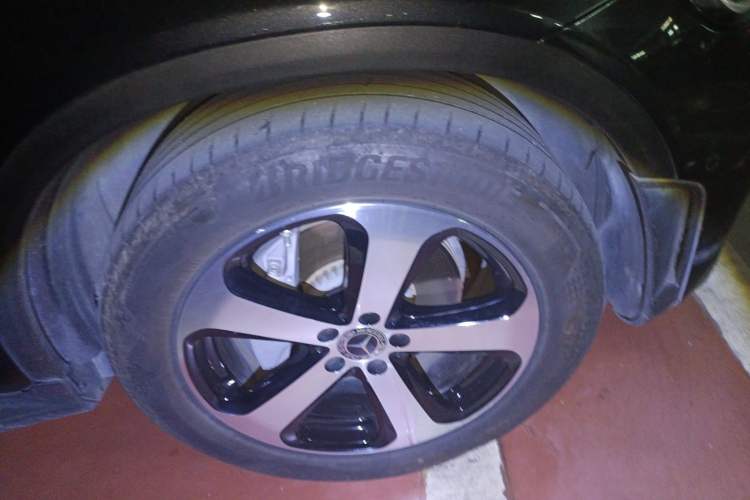 Used Mercedes-Benz GLC 2022 Refreshed GLC 260 L 4MATIC Dynamic Edition Right Front Wheel Hub