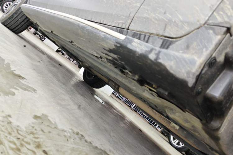 Used Mercedes-Benz GLC 2022 Second Facelift GLC 260 L 4MATIC Luxury Edition Right Side Sill