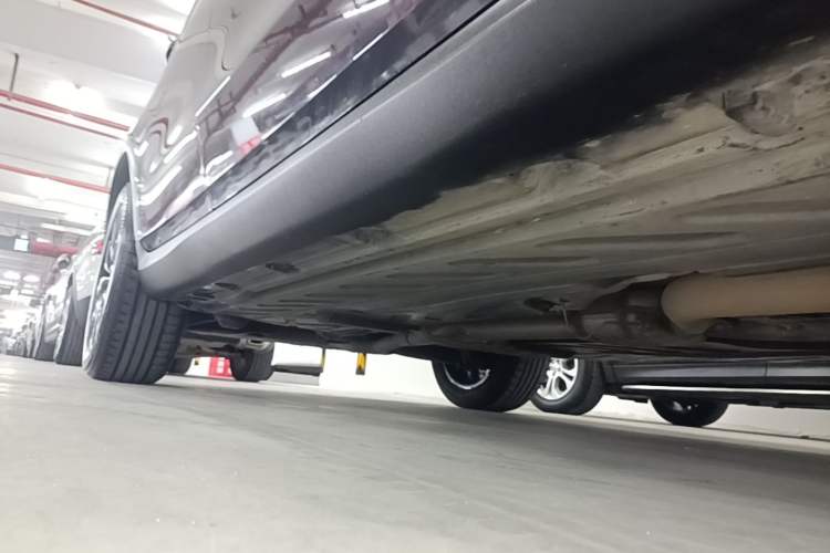 Used Mercedes-Benz GLC 2022 Second Facelift GLC 260 L 4MATIC Luxury Edition Right Side Sill