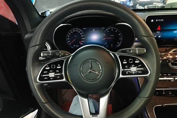 Used Mercedes-Benz GLC 2022 GLC 300 L 4MATIC Dynamic Model Steering Wheel
