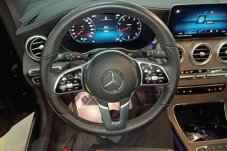 Used Mercedes-Benz GLC 2022 Second Facelift GLC 260 L 4MATIC Luxury Edition Steering Wheel