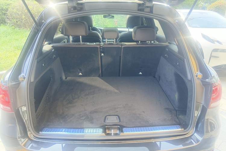 Used Mercedes-Benz GLC 2022 Refreshed GLC 260 L 4MATIC Dynamic Edition Trunk