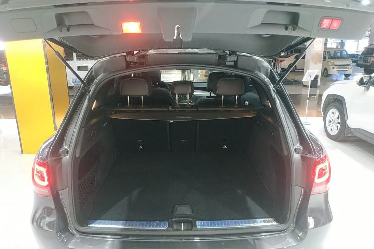 Used Mercedes-Benz GLC 2022 Refreshed GLC 300 L 4MATIC Dynamic Edition Prestige Version Trunk