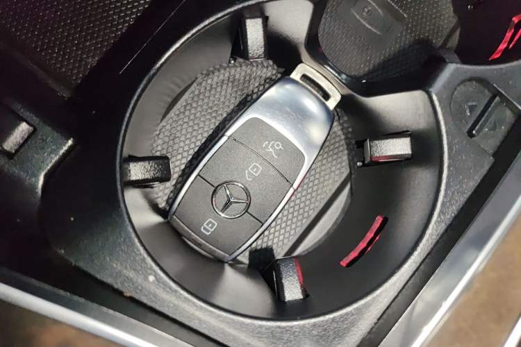 Used Mercedes-Benz GLC 2022 Refreshed GLC 300 L 4MATIC Dynamic Edition Prestige Version Vehicle Key