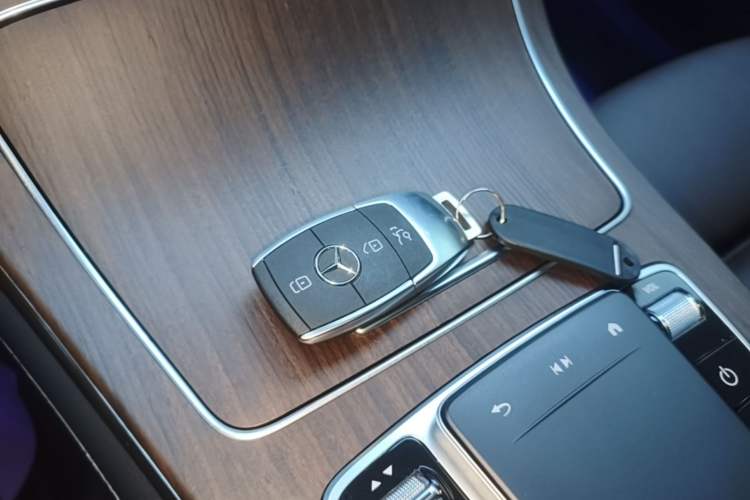 Used Mercedes-Benz GLC 2022 GLC 300 L 4MATIC Dynamic Model Vehicle Key