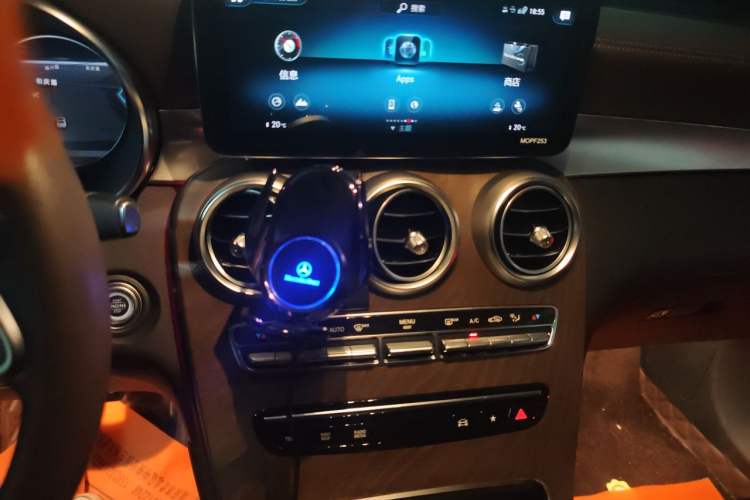 Used Mercedes-Benz GLC 2022 Refreshed GLC 300 L 4MATIC Dynamic Edition Audio And AC Panel