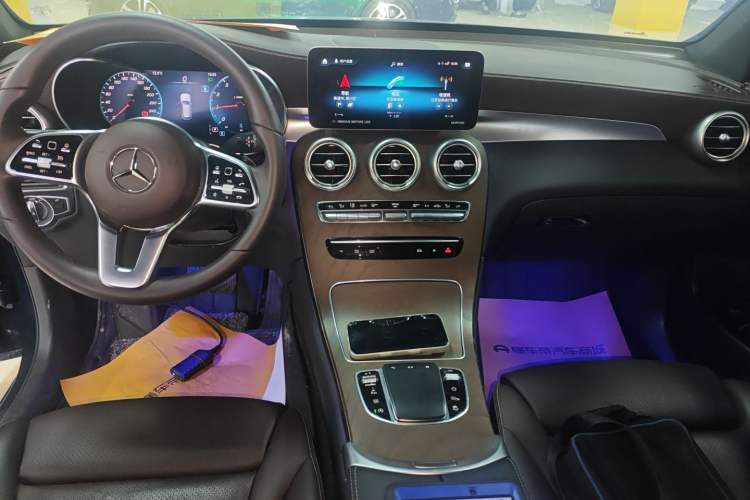 Used Mercedes-Benz GLC 2022 Refreshed GLC 300 L 4MATIC Dynamic Edition Prestige Version Audio And AC Panel