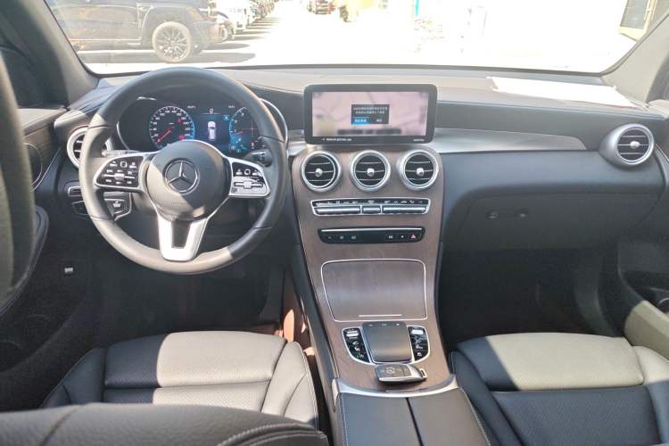 Used Mercedes-Benz GLC 2022 Refreshed GLC 300 L 4MATIC Dynamic Edition Prestige Version Center Console