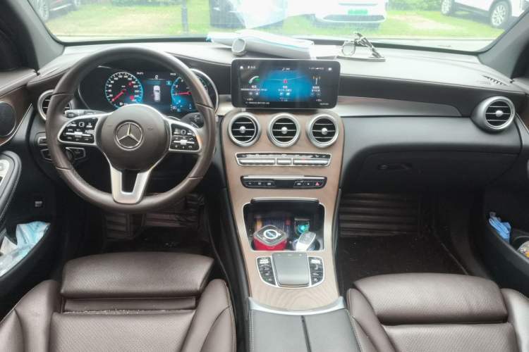 Used Mercedes-Benz GLC 2022 Refreshed GLC 300 L 4MATIC Dynamic Edition Prestige Version Center Console