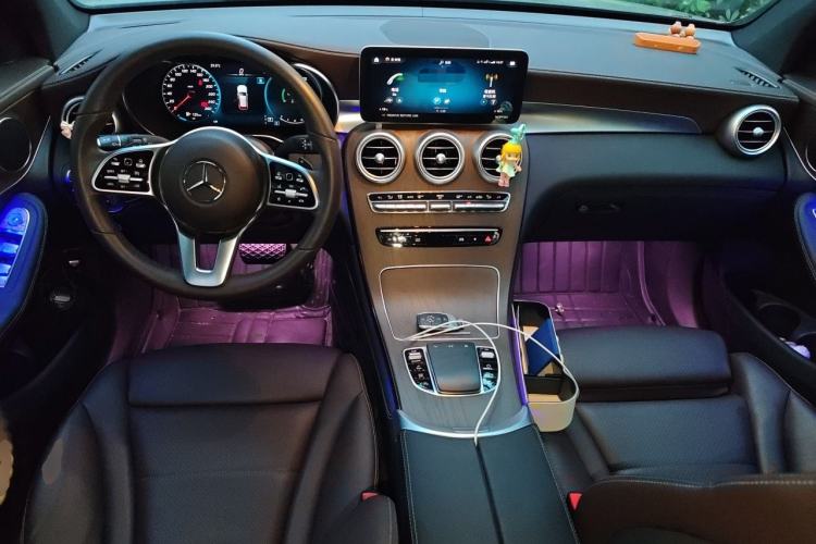 Used Mercedes-Benz GLC 2022 GLC 260 L 4MATIC Luxury Model Center Console