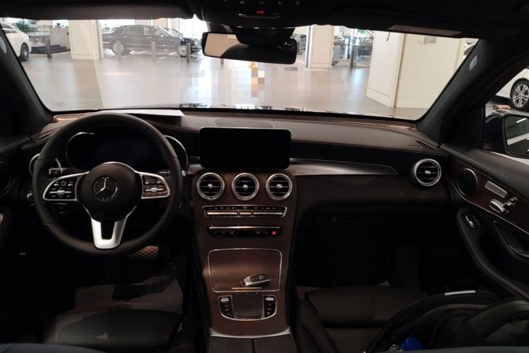 Used Mercedes-Benz GLC 2022 Refreshed GLC 300 L 4MATIC Dynamic Edition Center Console