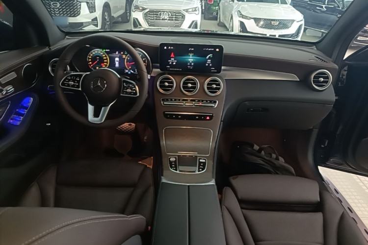 Used Mercedes-Benz GLC 2022 GLC 260 L 4MATIC Luxury Model Center Console
