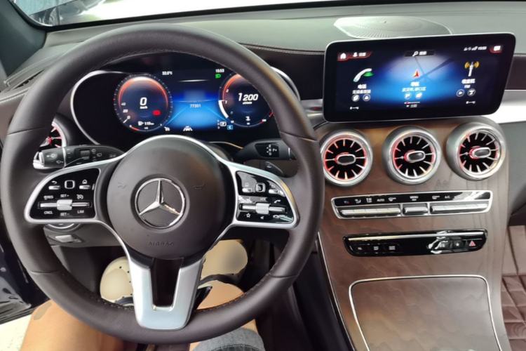 Used Mercedes-Benz GLC 2022 Refreshed GLC 300 L 4MATIC Dynamic Edition Prestige Version Center Console
