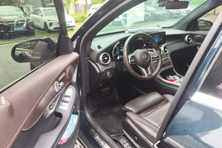 Used Mercedes-Benz GLC 2022 Refreshed GLC 300 L 4MATIC Dynamic Edition Prestige Version Driver Seat