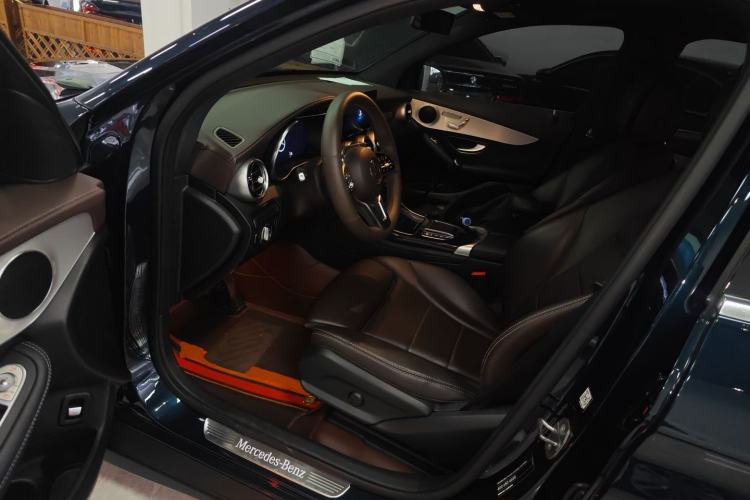 Used Mercedes-Benz GLC 2022 Refreshed GLC 260 L 4MATIC Dynamic Edition Driver Seat