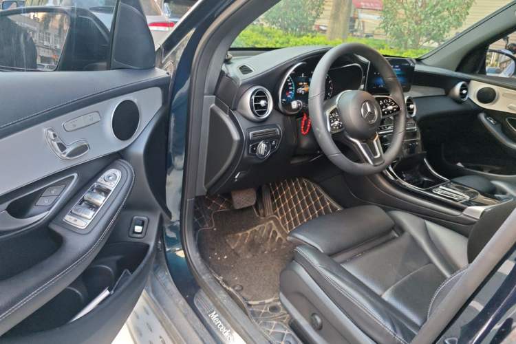Used Mercedes-Benz GLC 2022 Facelifted GLC 260 L 4MATIC Dynamic Edition Driver Seat