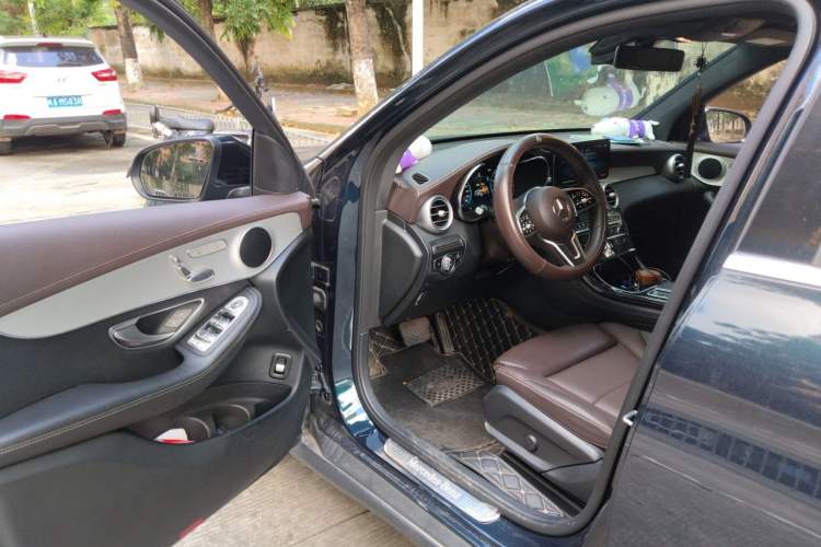 Used Mercedes-Benz GLC 2022 Facelifted GLC 260 L 4MATIC Dynamic Edition Driver Seat