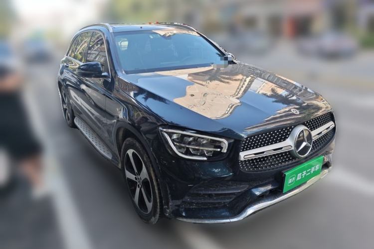Used Mercedes-Benz GLC 2022 Facelifted GLC 260 L 4MATIC Dynamic Edition Front Right 45 Deg