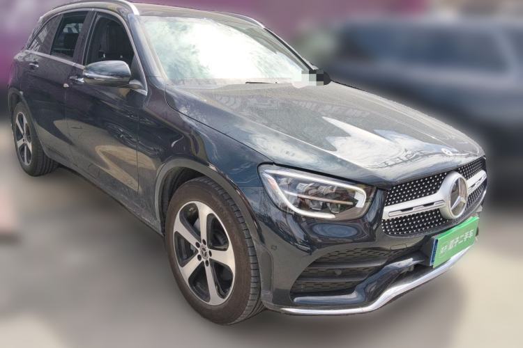 Used Mercedes-Benz GLC 2022 Facelifted GLC 260 L 4MATIC Dynamic Edition Front Right 45 Deg