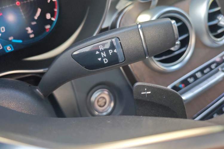 Used Mercedes-Benz GLC 2022 Refreshed GLC 300 L 4MATIC Dynamic Edition Prestige Version Gear Lever
