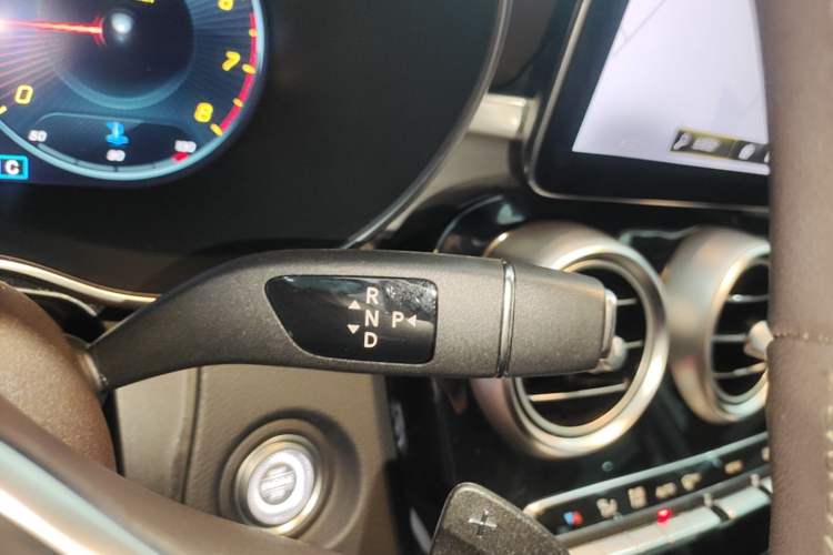 Used Mercedes-Benz GLC 2022 Facelifted GLC 260 L 4MATIC Dynamic Edition Gear Lever
