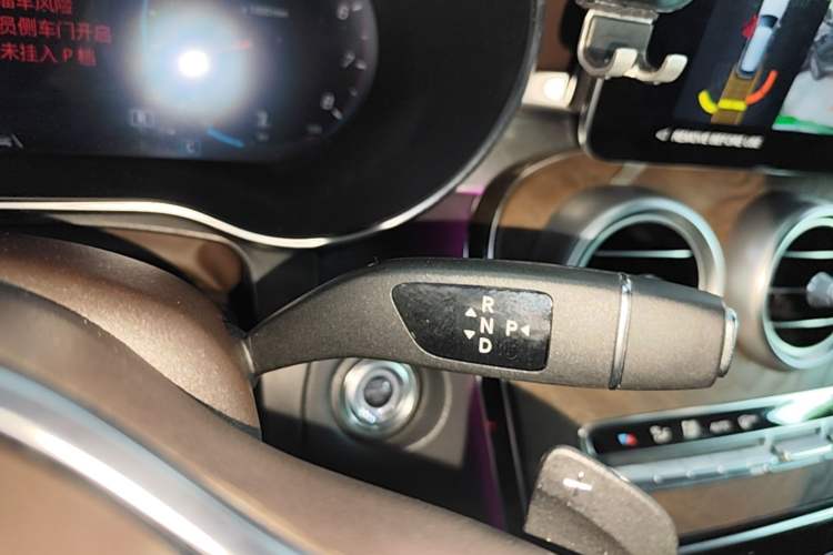 Used Mercedes-Benz GLC 2022 Refreshed GLC 300 L 4MATIC Dynamic Edition Prestige Version Gear Lever