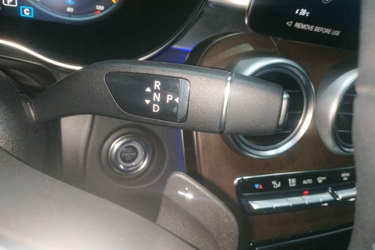 Used Mercedes-Benz GLC 2022 Refreshed GLC 300 L 4MATIC Dynamic Edition Gear Lever
