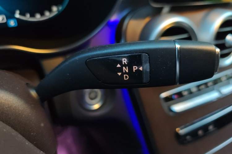 Used Mercedes-Benz GLC 2022 GLC 260 L 4MATIC Luxury Model Gear Lever