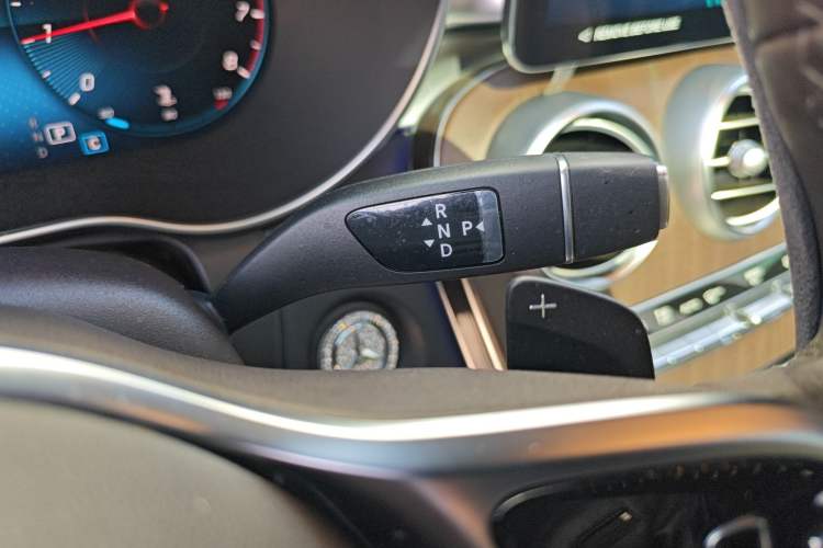 Used Mercedes-Benz GLC 2022 Refreshed GLC 300 L 4MATIC Dynamic Edition Prestige Version Gear Lever
