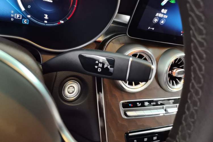 Used Mercedes-Benz GLC 2022 Refreshed GLC 300 L 4MATIC Dynamic Edition Prestige Version Gear Lever