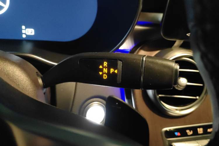 Used Mercedes-Benz GLC 2022 Facelifted GLC 300 L 4MATIC Luxury Edition Gear Lever