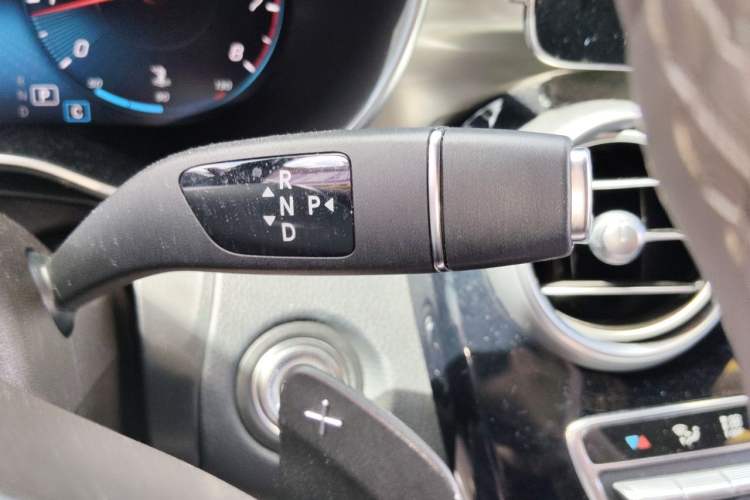 Used Mercedes-Benz GLC 2022 Facelifted GLC 260 L 4MATIC Dynamic Edition Gear Lever