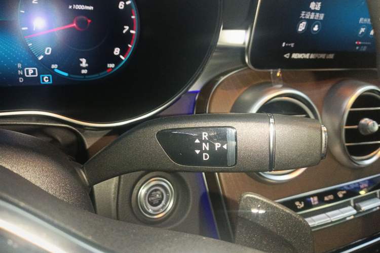 Used Mercedes-Benz GLC 2022 Refreshed GLC 300 L 4MATIC Dynamic Edition Gear Lever