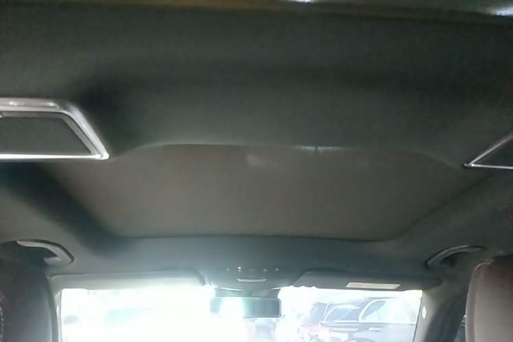 Used Mercedes-Benz GLC 2022 Refreshed GLC 300 L 4MATIC Dynamic Edition Prestige Version Headliner