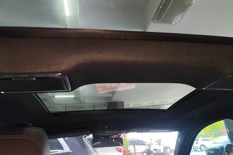 Used Mercedes-Benz GLC 2022 Refreshed GLC 300 L 4MATIC Dynamic Edition Prestige Version Headliner