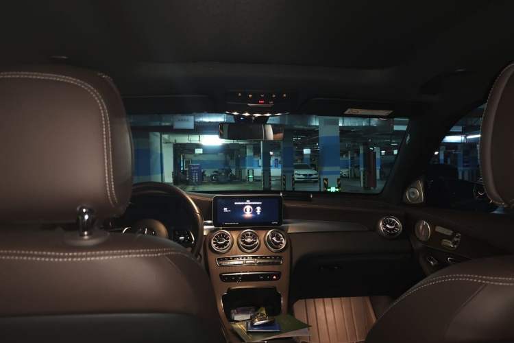Used Mercedes-Benz GLC 2022 Refreshed GLC 300 L 4MATIC Dynamic Edition Prestige Version Headliner