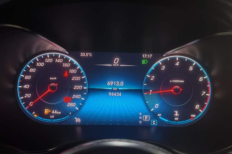 Used Mercedes-Benz GLC 2022 Facelifted GLC 260 L 4MATIC Dynamic Edition Instrument Cluster