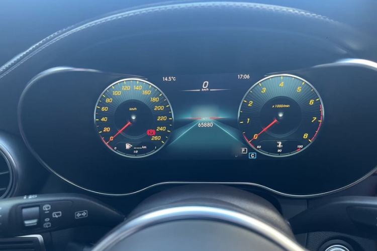 Used Mercedes-Benz GLC 2022 Second Facelift GLC 260 L 4MATIC Luxury Edition Instrument Cluster