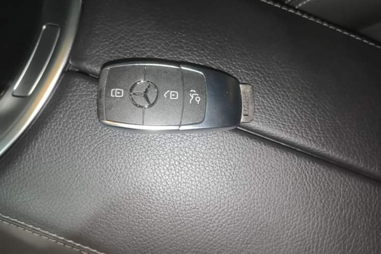 Used Mercedes-Benz GLC 2022 Facelifted GLC 260 L 4MATIC Dynamic Edition Interior 1