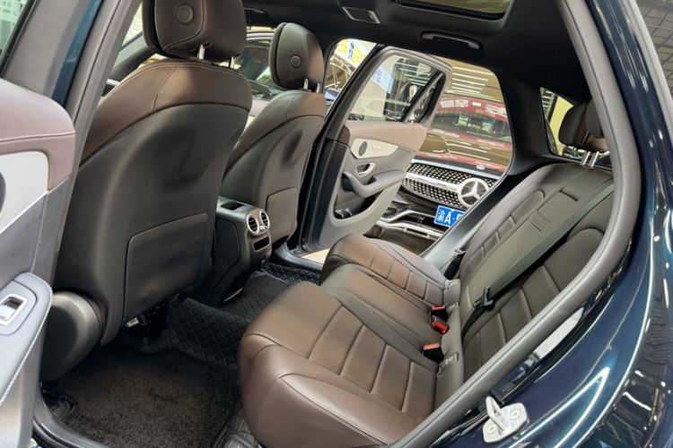 Used Mercedes-Benz GLC 2022 Facelifted GLC 260 L 4MATIC Dynamic Edition Interior 10