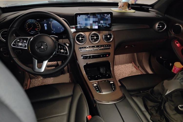 Used Mercedes-Benz GLC 2022 Second Facelift GLC 260 L 4MATIC Luxury Edition Interior 2