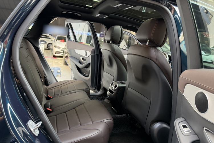 Used Mercedes-Benz GLC 2022 Facelifted GLC 260 L 4MATIC Dynamic Edition Interior 3