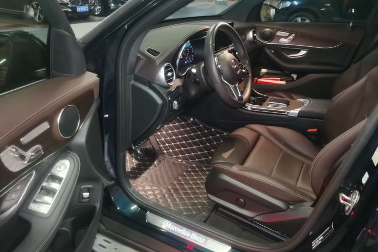 Used Mercedes-Benz GLC 2022 GLC 300 L 4MATIC Dynamic Model Interior 3